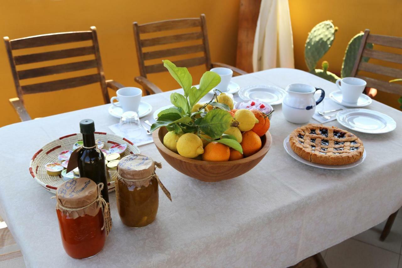 Il Tramonto Bed & Breakfast Castelsardo Exterior photo